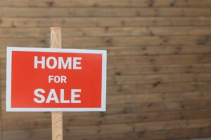 10% of Canadians Buying in 2026—Should You Join Them?