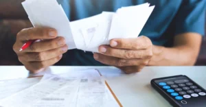 how to stop living paycheque to paycheque 800x415