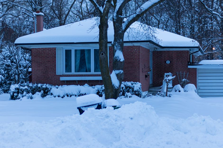 Buying a Home in Winter Canada 2026: Lower Prices, Inspection Risks, and Negotiating Leverage